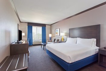 Holiday Inn Express & Suites Wharton