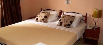T. S. Lodgings