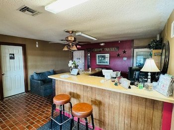 Four Horseman Travel Lodge