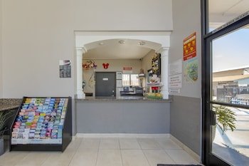 Anaheim Discovery Inn & Suites