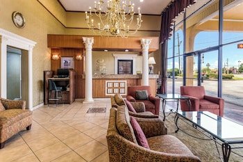 Econo Lodge Inn & Suites in Griffin