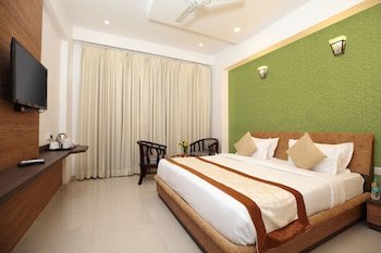 Genx Crescent By 1589 Hotels