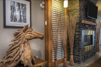 Timber Ridge Inn & Suites