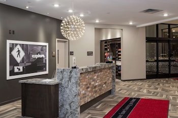 Hampton Inn & Suites Minneapolis University Area