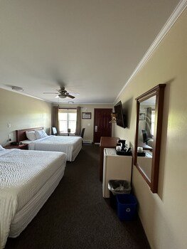 Travellers Inn Fredericton NB