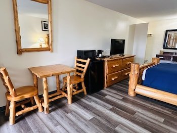Northwoods Motel