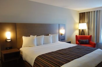 Country Inn & Suites by Radisson, Decorah, IA