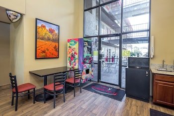 Travelers Inn - Phoenix