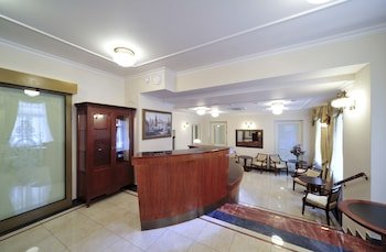 Amigo City Centre Hotel