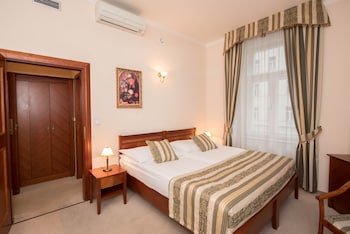 Amigo City Centre Hotel