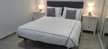 E1 Suites & Spa