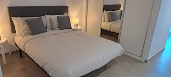 E1 Suites & Spa