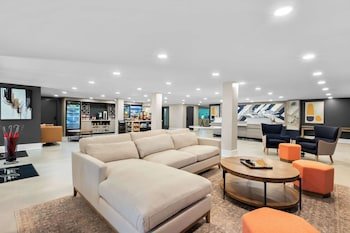 Latitude Suites Tinton Falls Eatontown/BW Premier Collection