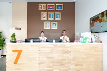7 Days Premium Hotel