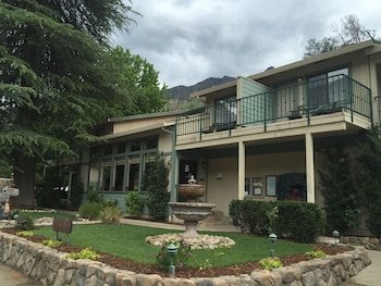 Yosemite Cedar Lodge