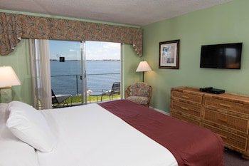 Palm Beach Waterfront Suites