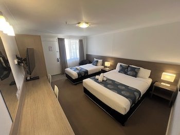 Adelong Motel