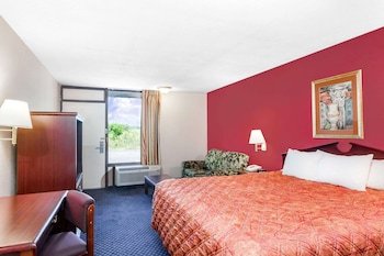 Days Inn by Wyndham Martin