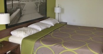 Super 8 by Wyndham Lafayette / Purdue Area