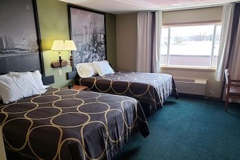 Super 8 by Wyndham Berlin WI