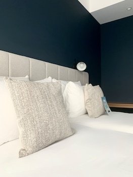 Hotel Kyriad Lyon Ouest - Limonest