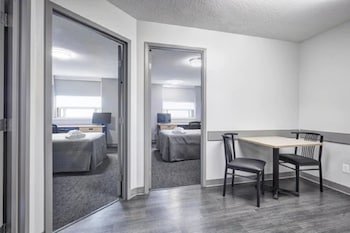 Seneca College Residence Newnham Campus