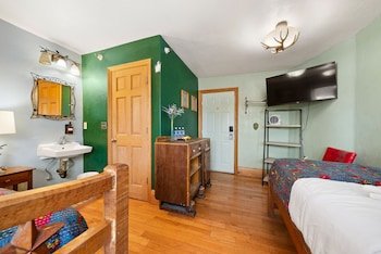 Qupqugiaq Inn
