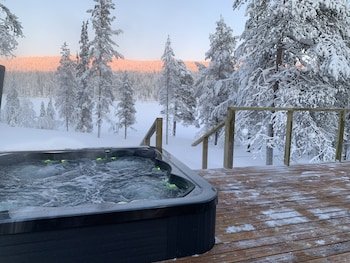 Arctic Skylight Lodge