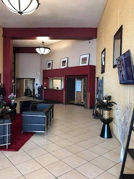 Crookston Inn