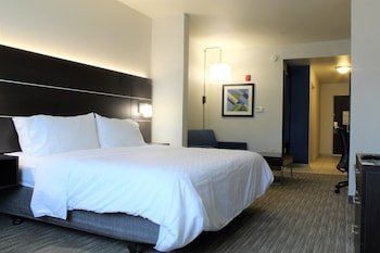 Holiday Inn Express & Suites Napa Valley - American Canyon