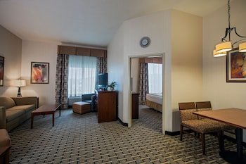 Holiday Inn Express Meadville (I-79 Exit 147A)