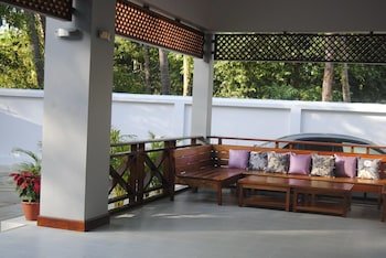 Sea Breeze Lodge