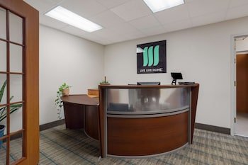 MainStay Suites