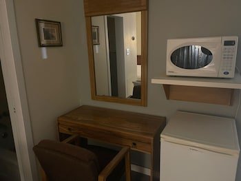 Uptown Motel