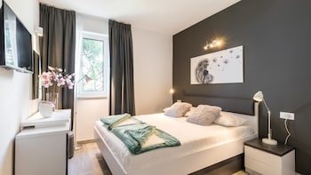 Residence Alpha Apartments