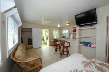Waimanalo Beach Cottages