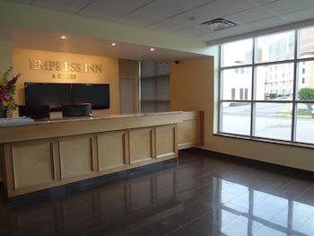 Empress Inn & Suites by the Falls