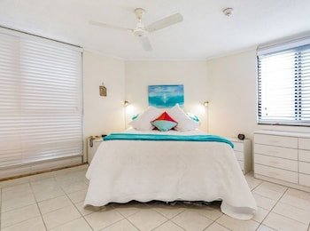 Cairns Aquarius Holiday Apartments