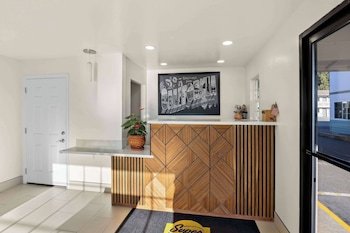 Super 8 by Wyndham Crescent City