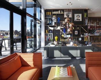 CitizenM Boston North Station Hotel