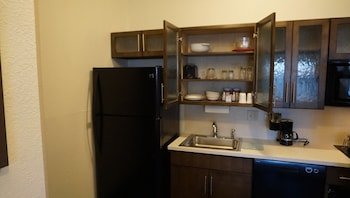 Candlewood Suites West Springfield