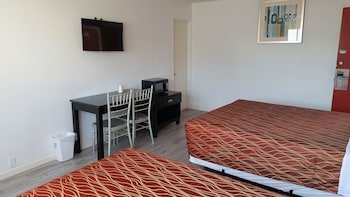 Guest Harbor Inn