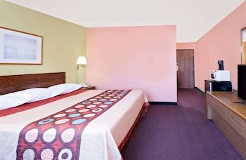 Super 8 by Wyndham Sturgeon Bay