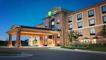 Holiday Inn Express & Suites Wichita Northeast