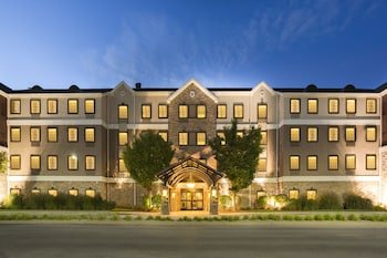 Staybridge Suites Toledo-Maumee
