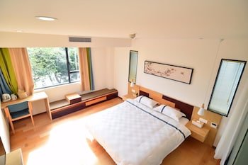 Ease Hostel