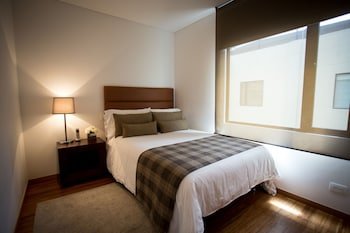 93 Luxury Suites Bluedoors