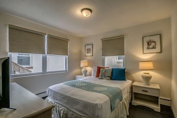 Daytona Inn And Suites