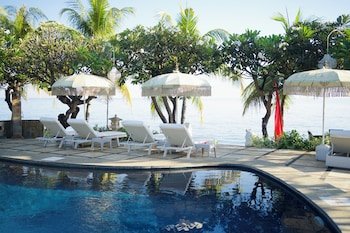 Poinciana Resort