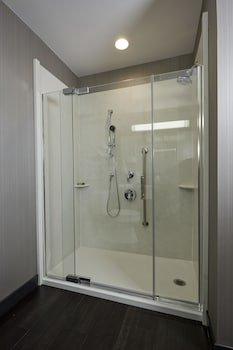 Best Western Plus Meridian Hotel